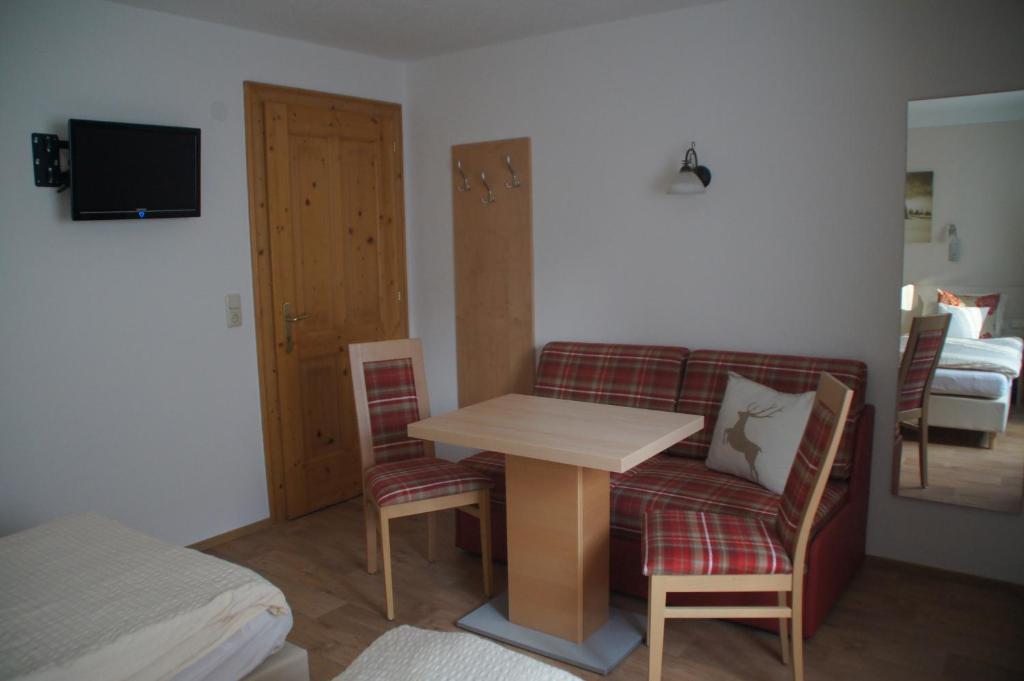 Appartment Sarlo 장크트안톤암아를베르크 객실 사진